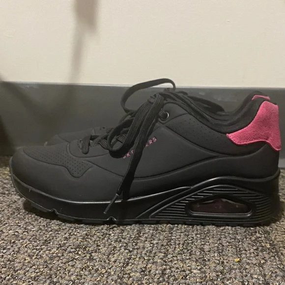 Skechers Women's Black Sneakers with Pink Highlights - Picture 2 of 5